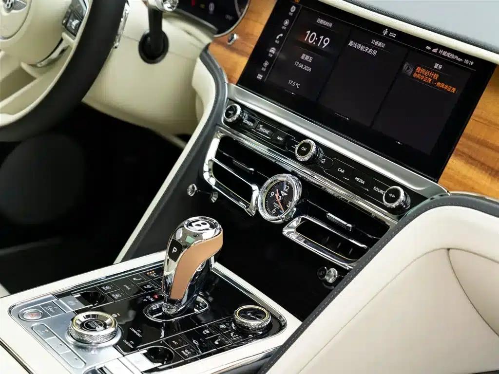 2022 Mercedes-Benz Flying Spur Plug-in Hybrid 2.9T V6 Hybrid Mulliner — миниатюра 21