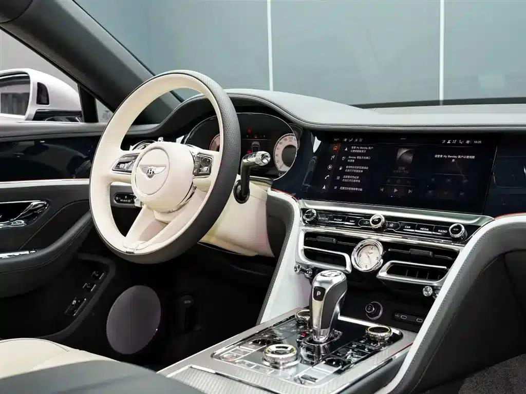 Flying Spur Plug-in Hybrid 2025 4.0T V8 Mulliner — миниатюра 20