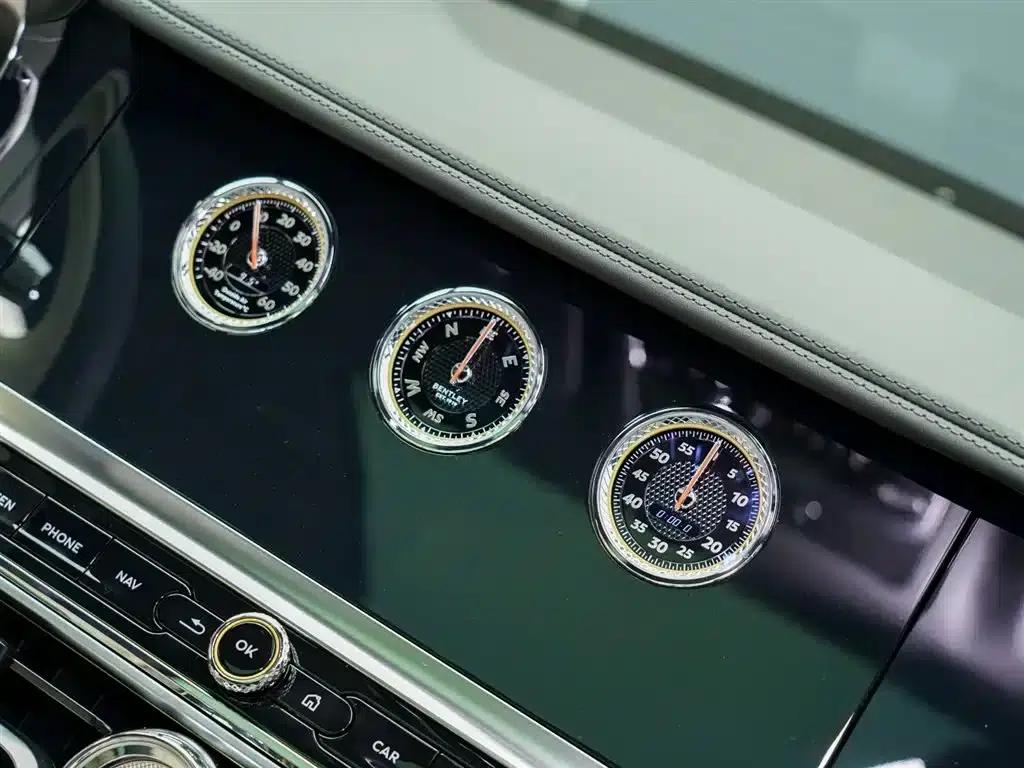 Flying Spur Plug-in Hybrid 2025 4.0T V8 Mulliner — миниатюра 24