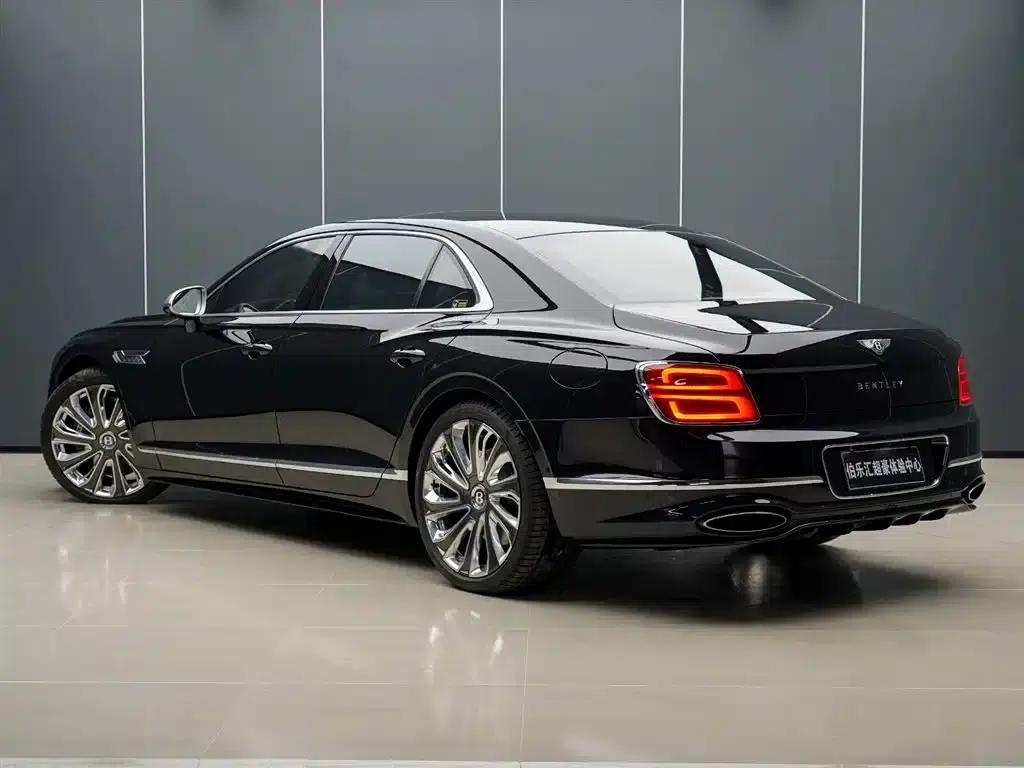 Flying Spur Plug-in Hybrid 2025 4.0T V8 Mulliner — миниатюра 5
