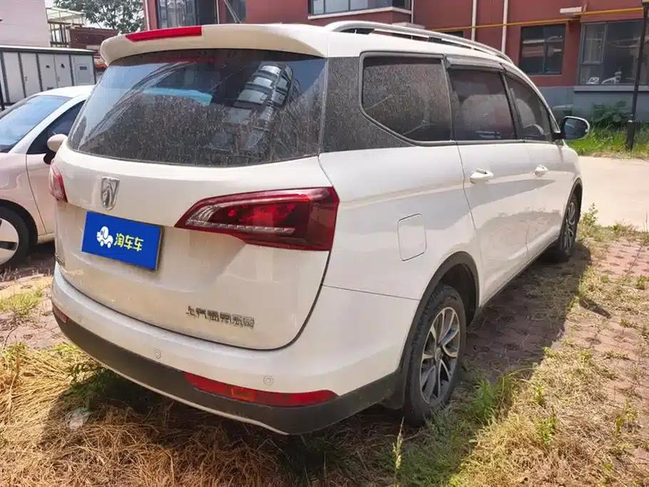 Baojun 730 2021 1.5L Manual Fashion 7-Seater — миниатюра 3