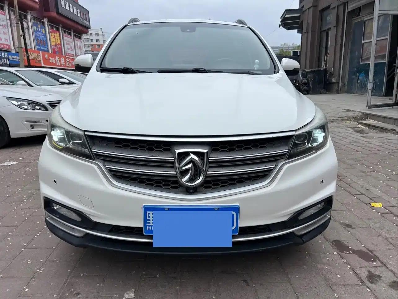 Baojun 730 2017 1.8L iAMT Luxury 7-seater — миниатюра 2