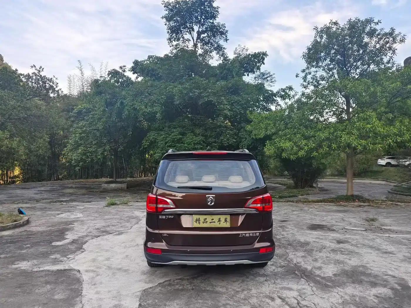 Baojun 730 2016 1.8L Manual Deluxe 7-Seater — миниатюра 7