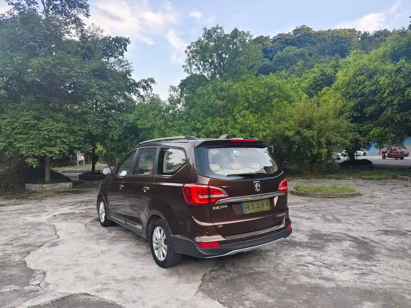 Baojun 730 2016 1.8L Manual Deluxe 7-Seater — миниатюра 8