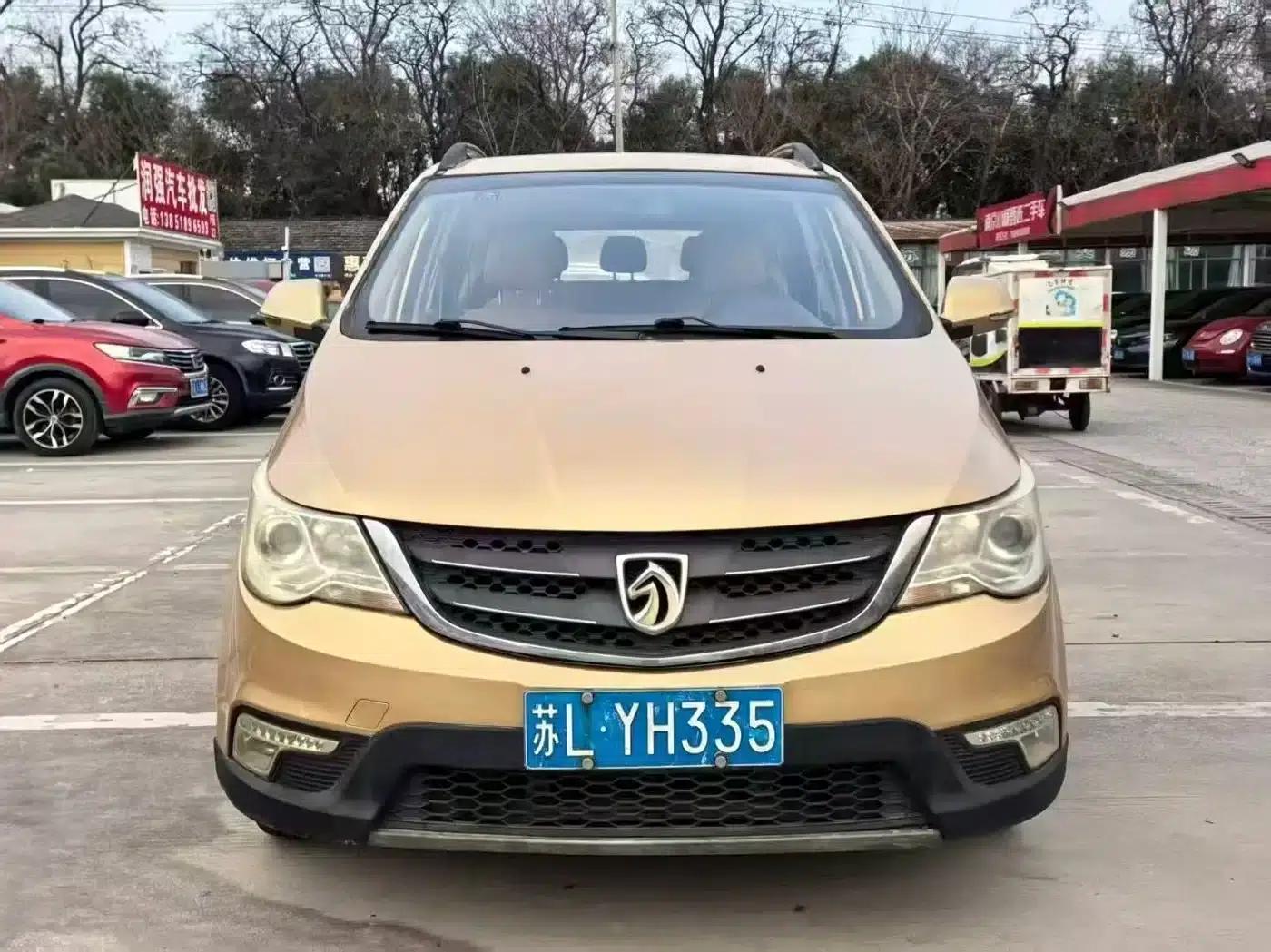 Baojun 730 2014 1.5L Manual Comfort 7-Seater — миниатюра 2