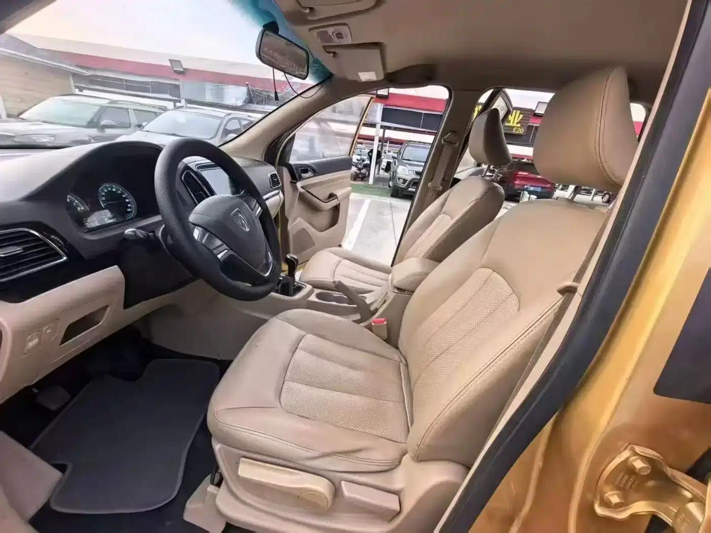 Baojun 730 2014 1.5L Manual Comfort 7-Seater — миниатюра 4