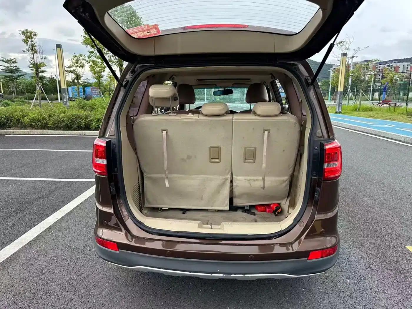 Baojun 730 2016 1.8L Manual Deluxe 7-Seater — миниатюра 17