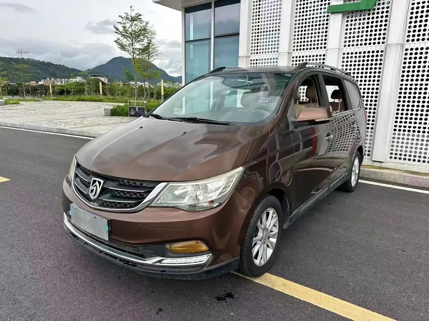 Baojun 730 2016 1.8L Manual Deluxe 7-Seater — миниатюра 20