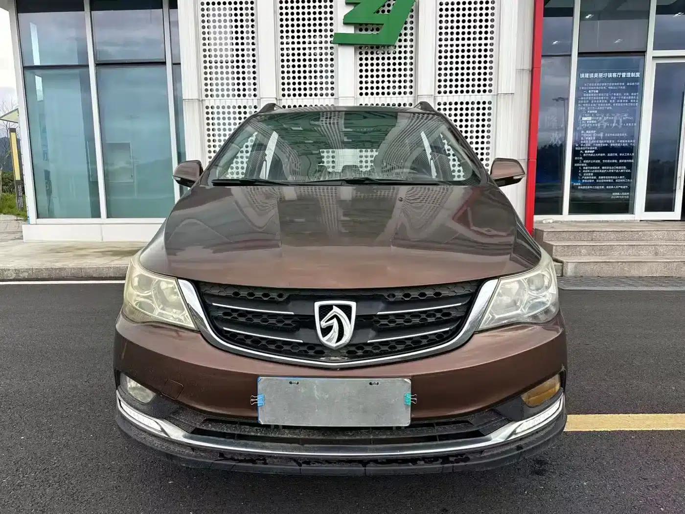 Baojun 730 2016 1.8L Manual Deluxe 7-Seater — миниатюра 21
