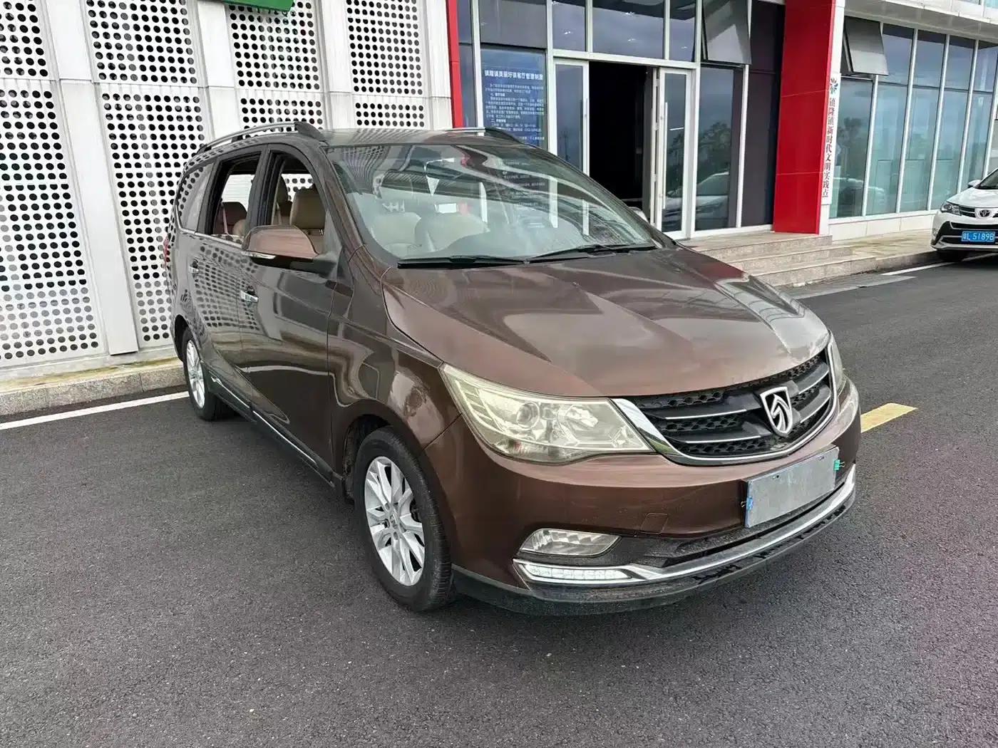 Baojun 730 2016 1.8L Manual Deluxe 7-Seater — миниатюра 22