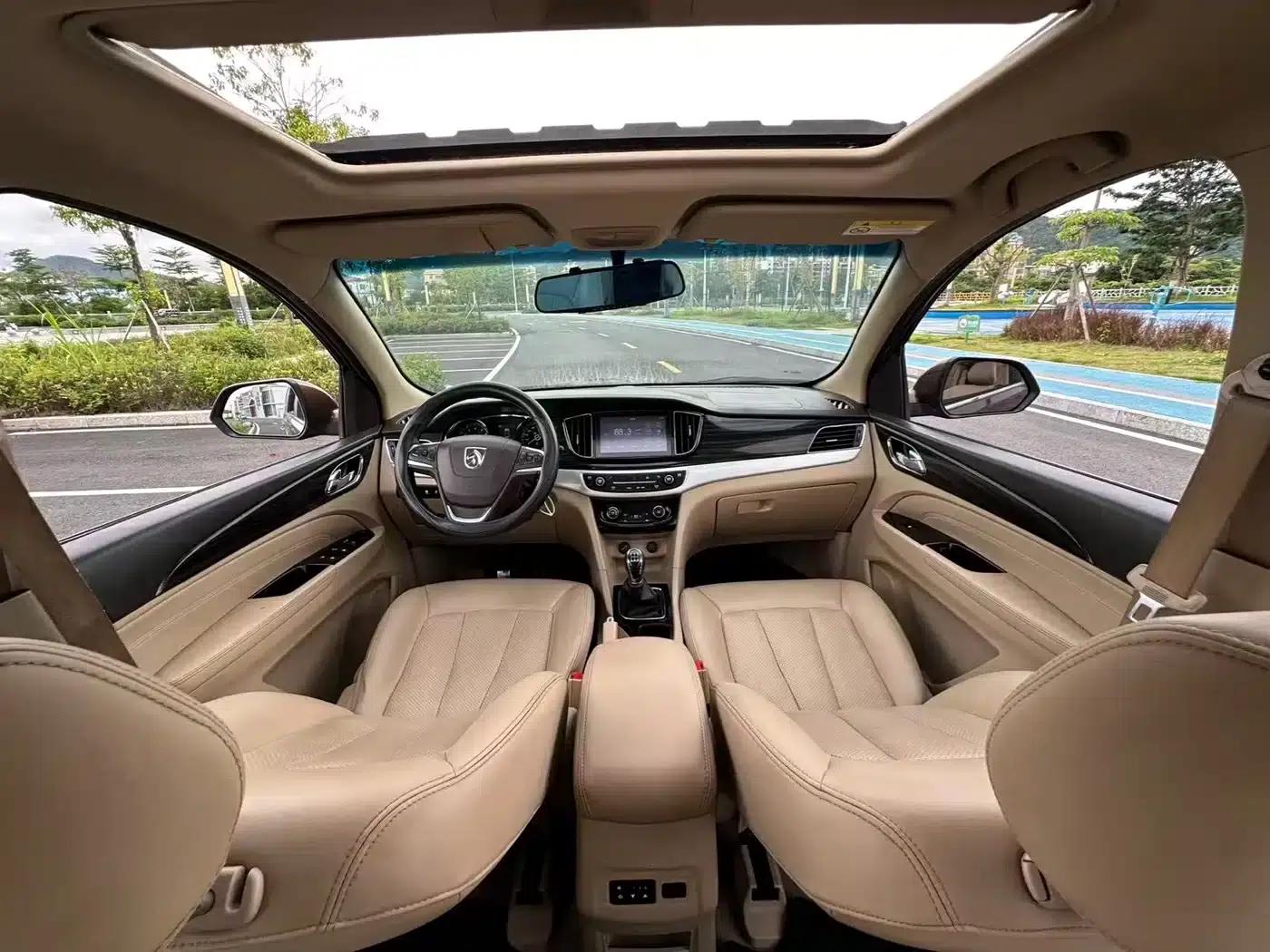 Baojun 730 2016 1.8L Manual Deluxe 7-Seater — миниатюра 24