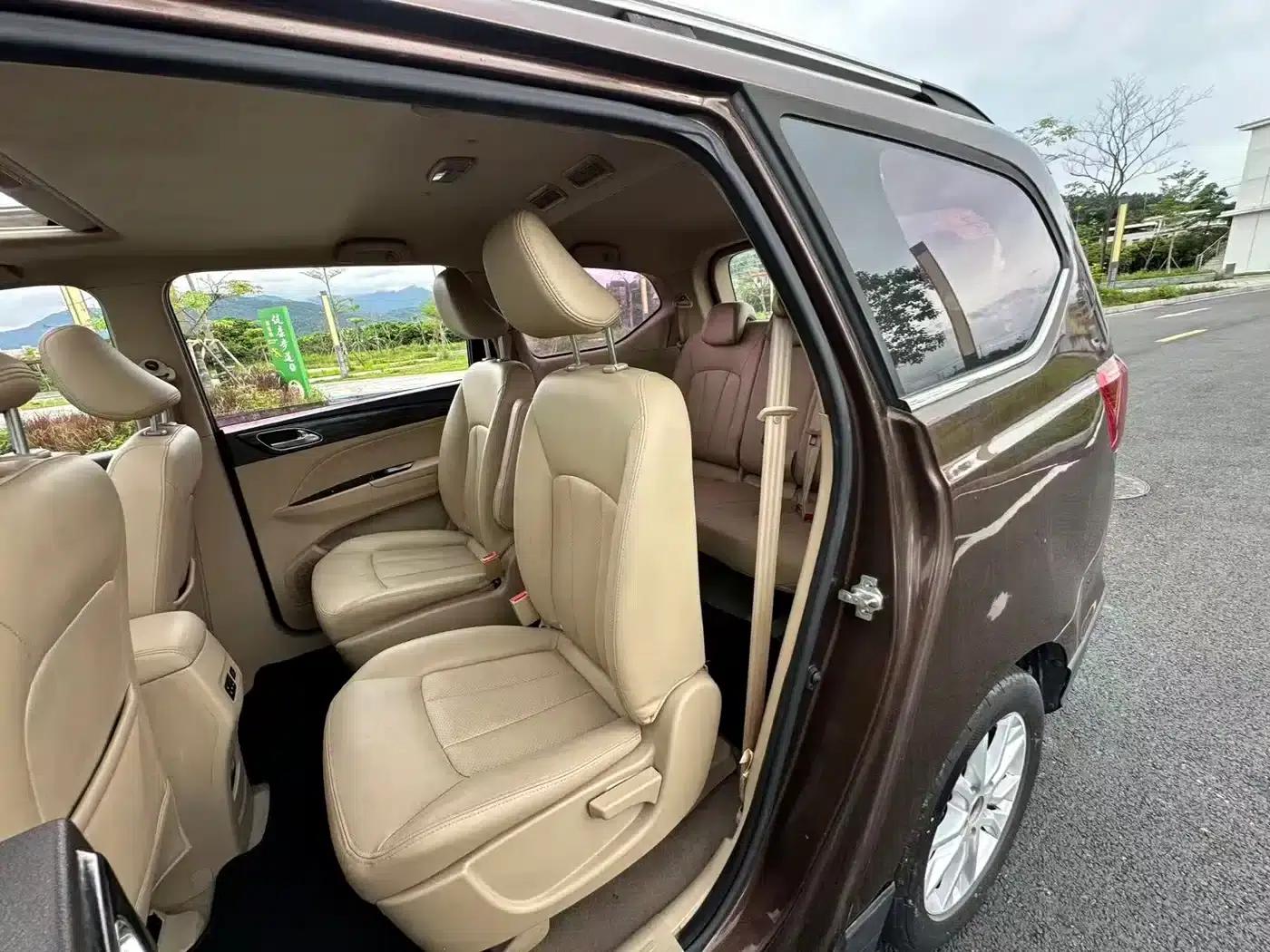 Baojun 730 2016 1.8L Manual Deluxe 7-Seater — миниатюра 25