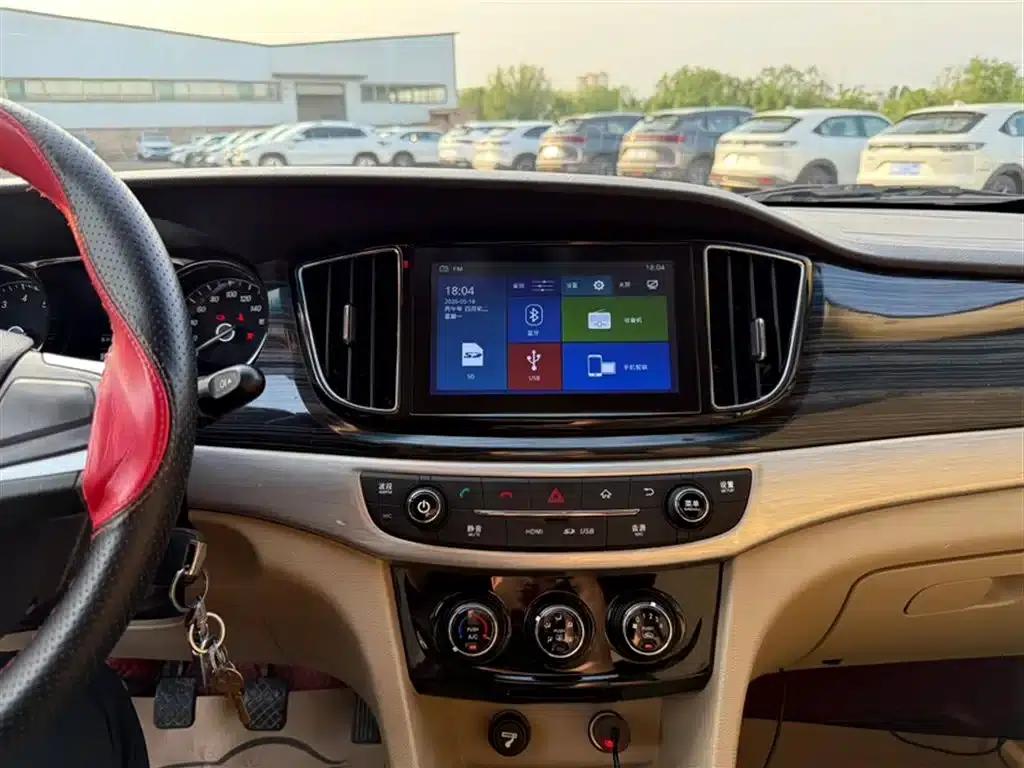 Baojun 730 2016 1.5L Manual Comfort 7-Seater National V Emission Standard — миниатюра 20
