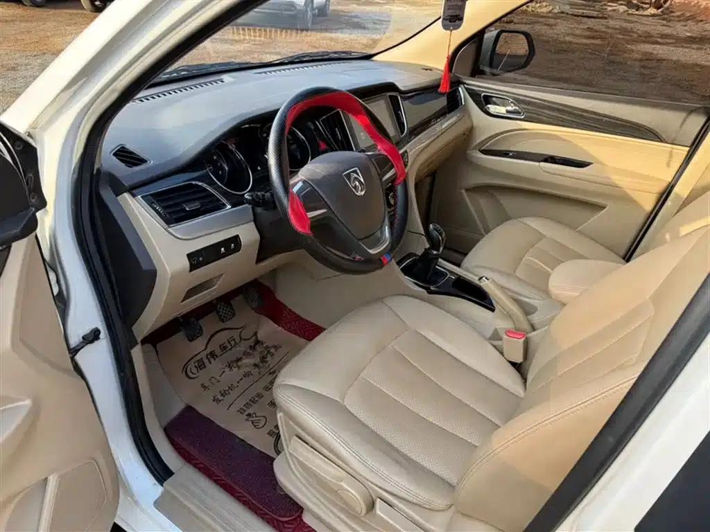 Baojun 730 2016 1.5L Manual Comfort 7-Seater National V Emission Standard — миниатюра 22