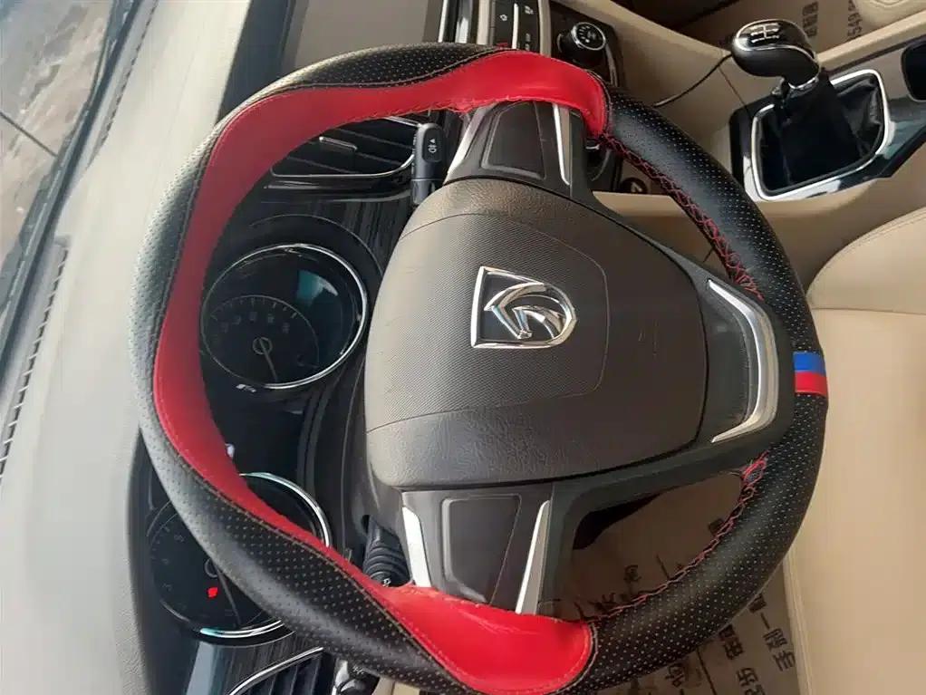 Baojun 730 2016 1.5L Manual Comfort 7-Seater National V Emission Standard — миниатюра 5