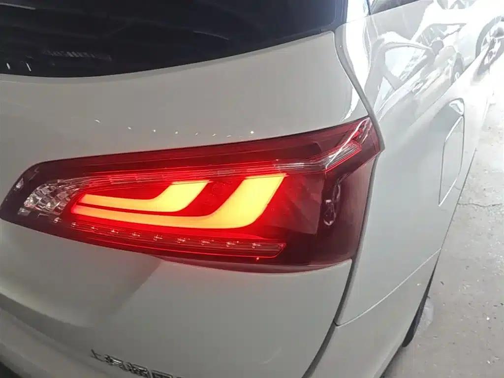 Baojun 730 2019 1.5T Manual Fashion Edition 7-seater National V Emission Standard — миниатюра 8
