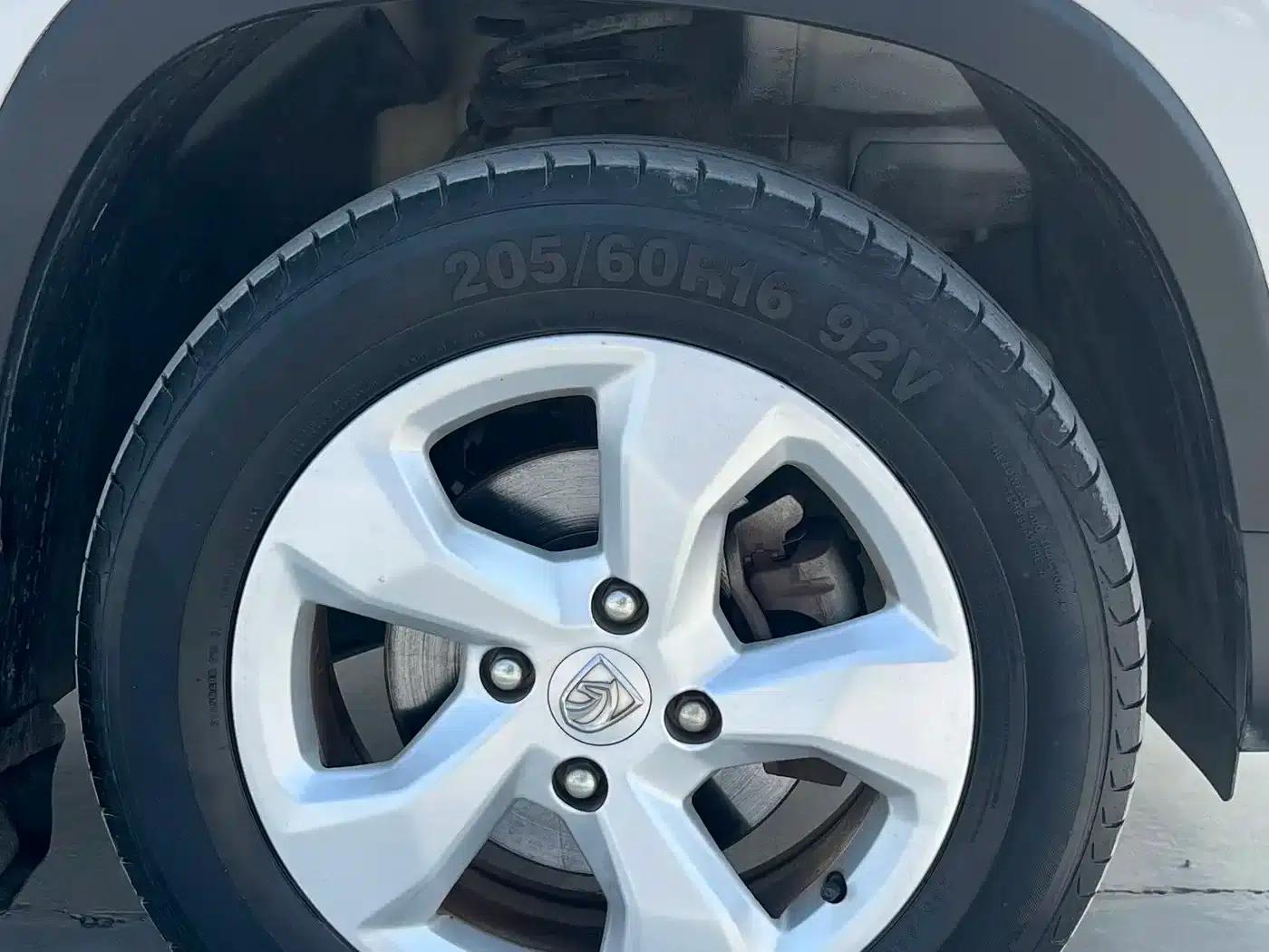 Baojun 510 2017 1.5L Manual Fashion Edition — миниатюра 6