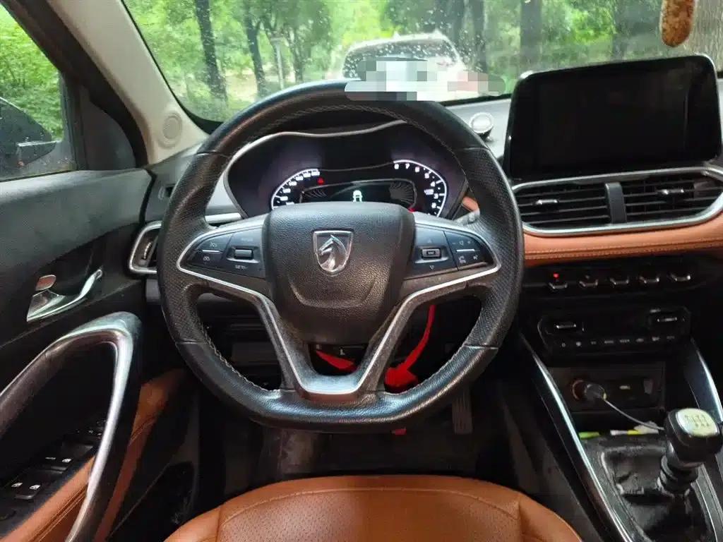 Baojun 510 2017 1.5L Manual Deluxe Edition — миниатюра 7