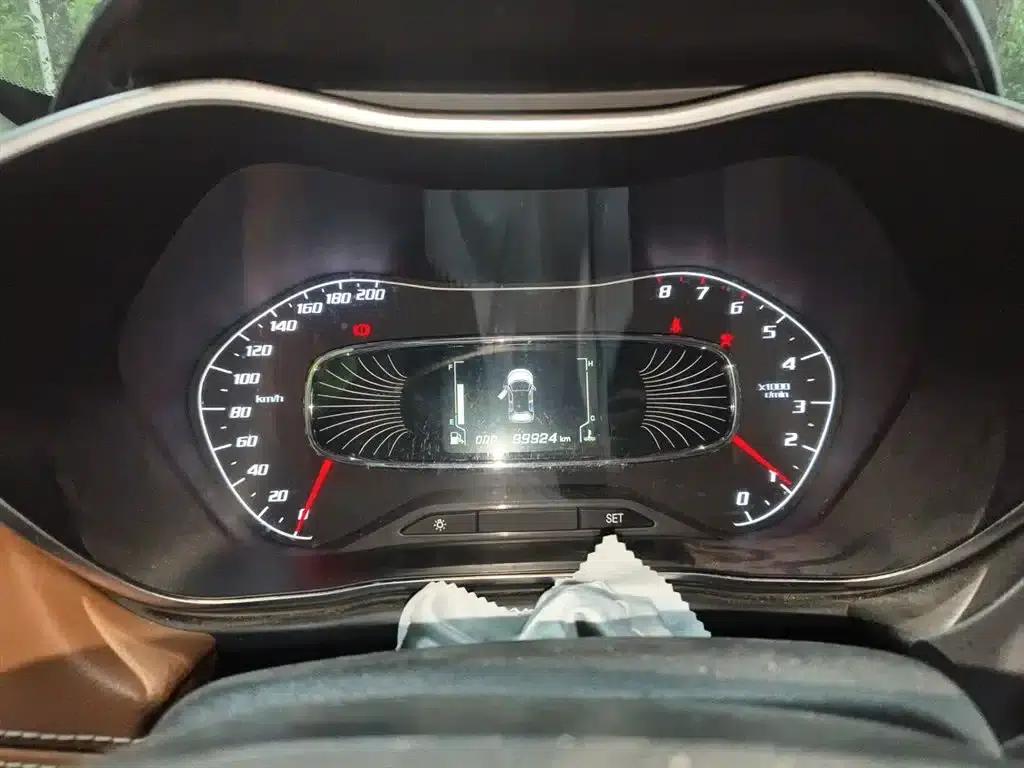 Baojun 510 2017 1.5L Manual Deluxe Edition — миниатюра 8