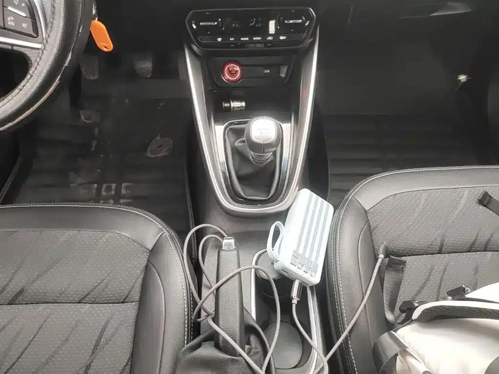 Baojun 510 2017 1.5L Manual Fashion Edition — миниатюра 14