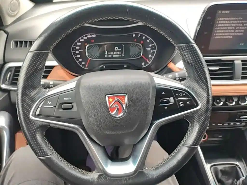 Baojun 510 2017 1.5L Manual Deluxe Edition — миниатюра 11