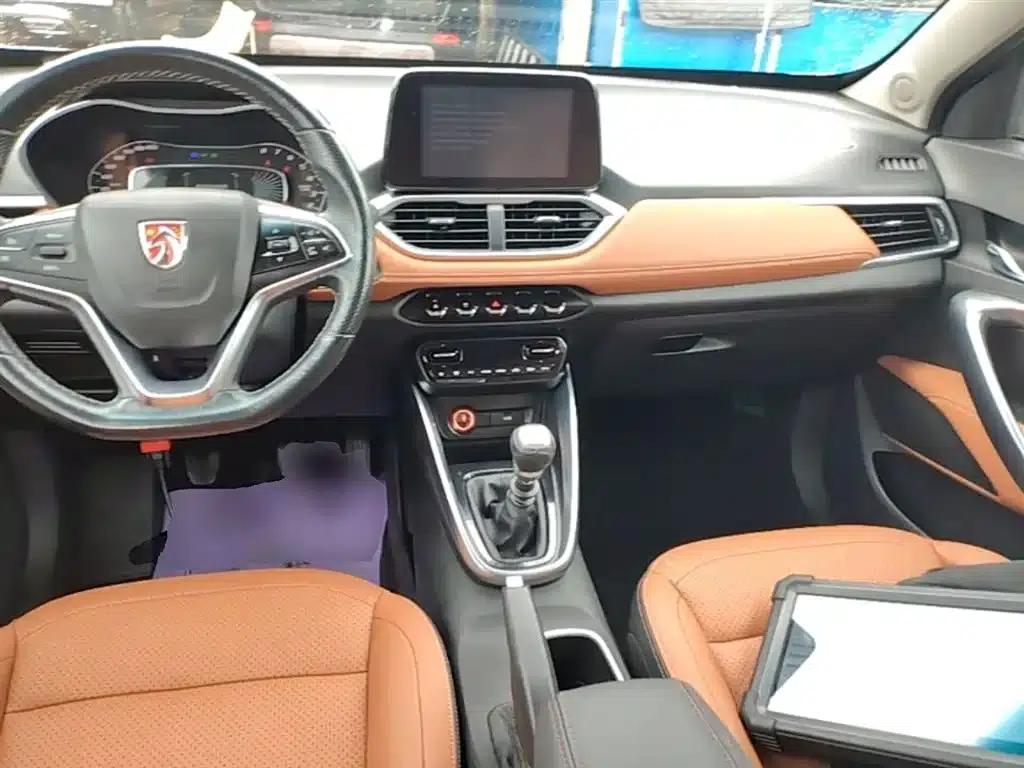 Baojun 510 2017 1.5L Manual Deluxe Edition — миниатюра 10