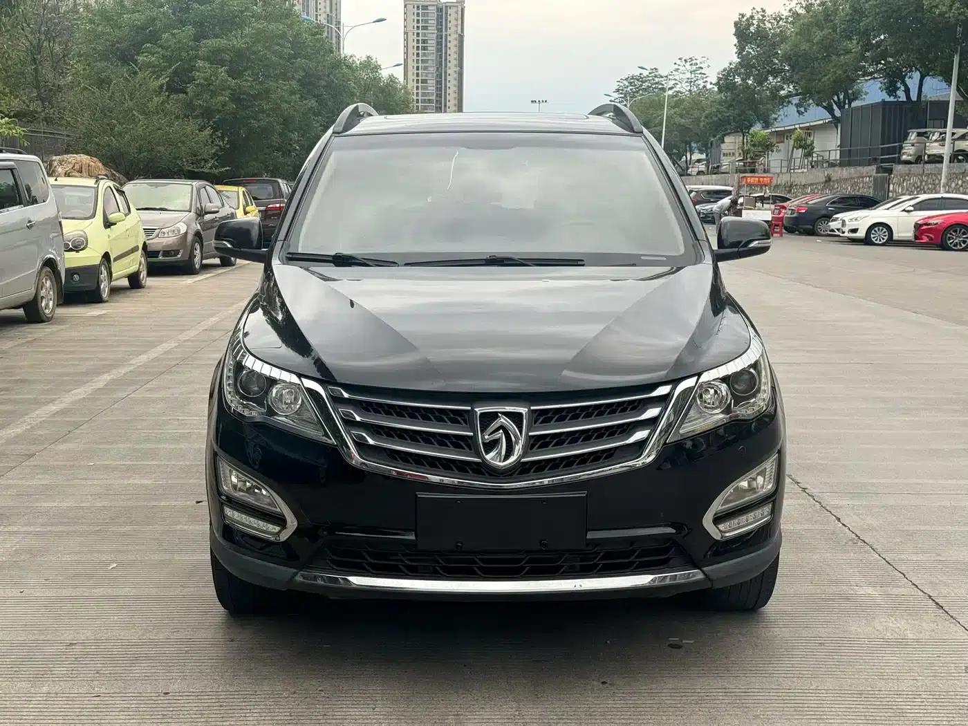 Baojun 560 2015 1.8L Manual Deluxe Edition — миниатюра 2