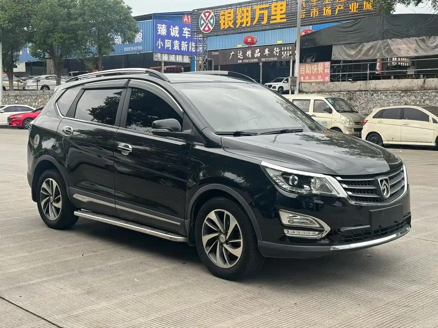 Baojun 560 2015 1.8L Manual Deluxe Edition — миниатюра 3