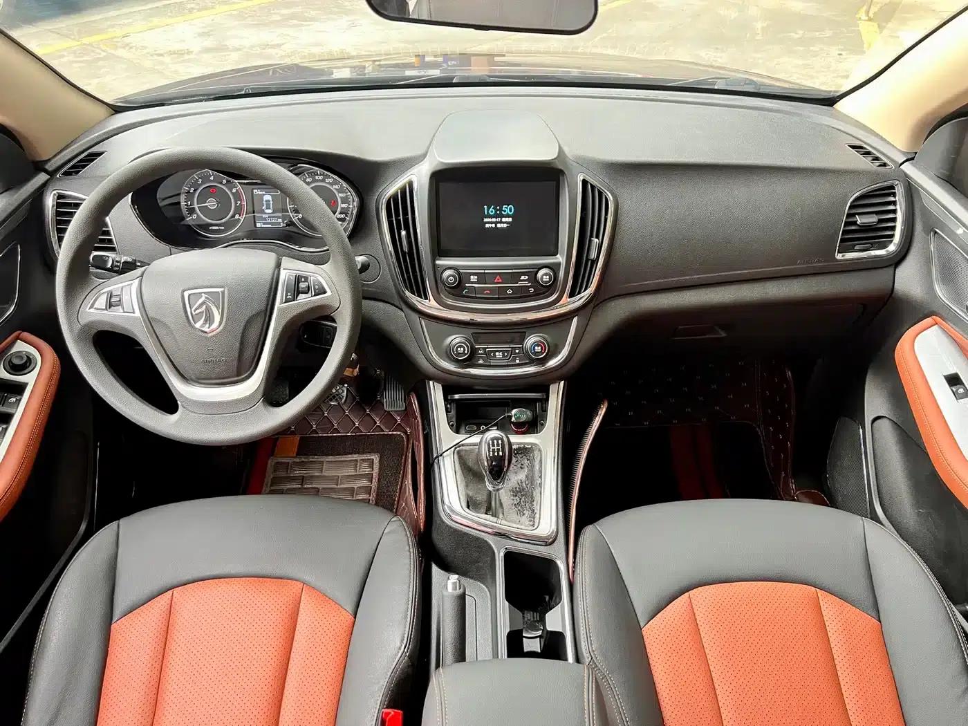 Baojun 560 2016 1.8L Manual Deluxe Edition — миниатюра 8