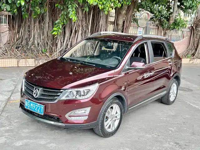 Baojun 560 2016 1.8L Manual Deluxe Edition