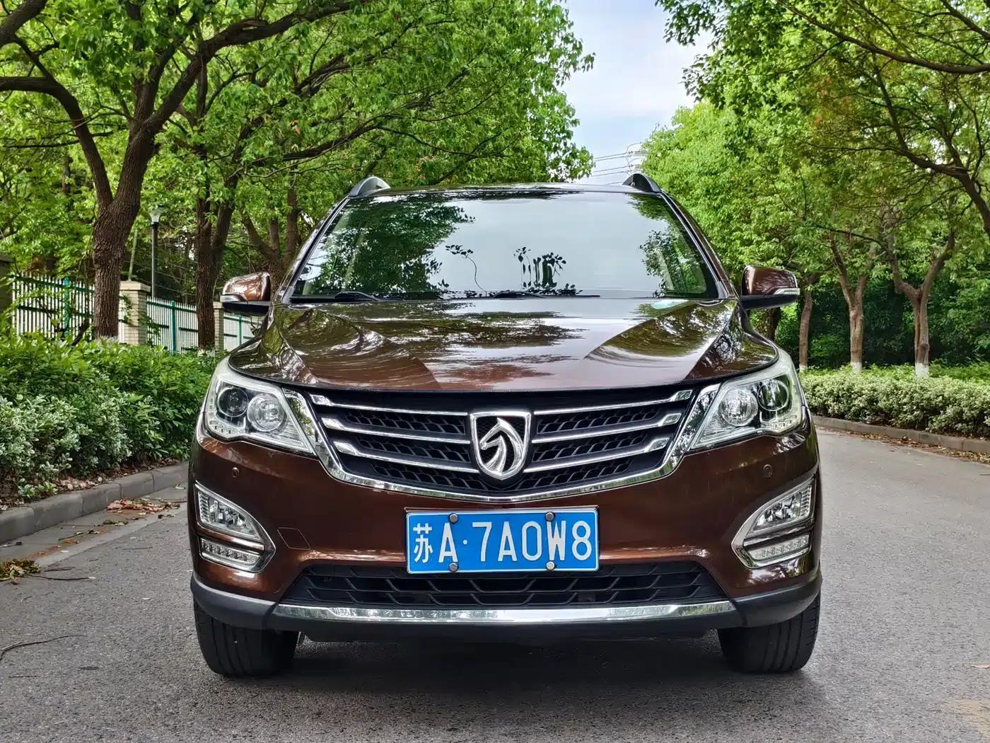 Baojun 560 2015 1.8L Manual Deluxe Edition — миниатюра 2