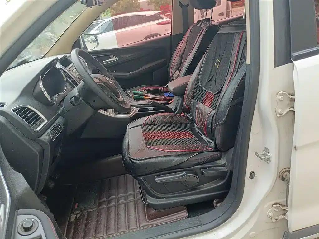 Baojun 560 2016 1.8L Manual Value Edition — миниатюра 8