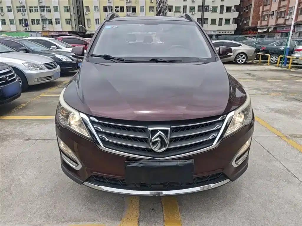 Baojun 560 2015 1.8L Manual Elite Edition — миниатюра 3