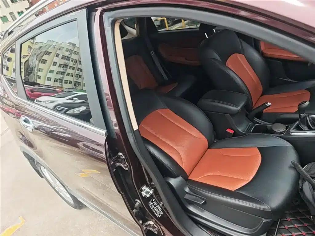 Baojun 560 2015 1.8L Manual Elite Edition — миниатюра 25