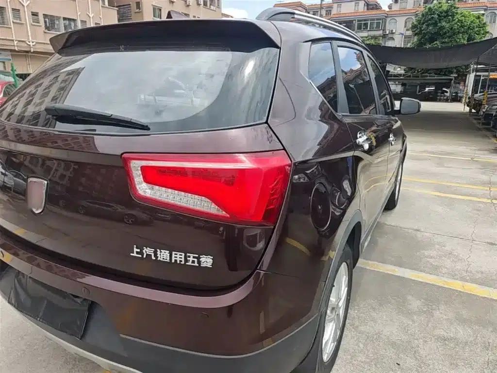 Baojun 560 2015 1.8L Manual Elite Edition — миниатюра 8