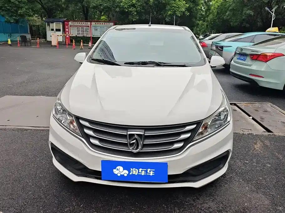 Baojun 310 2016 1.2L Manual Comfort Model — миниатюра 2