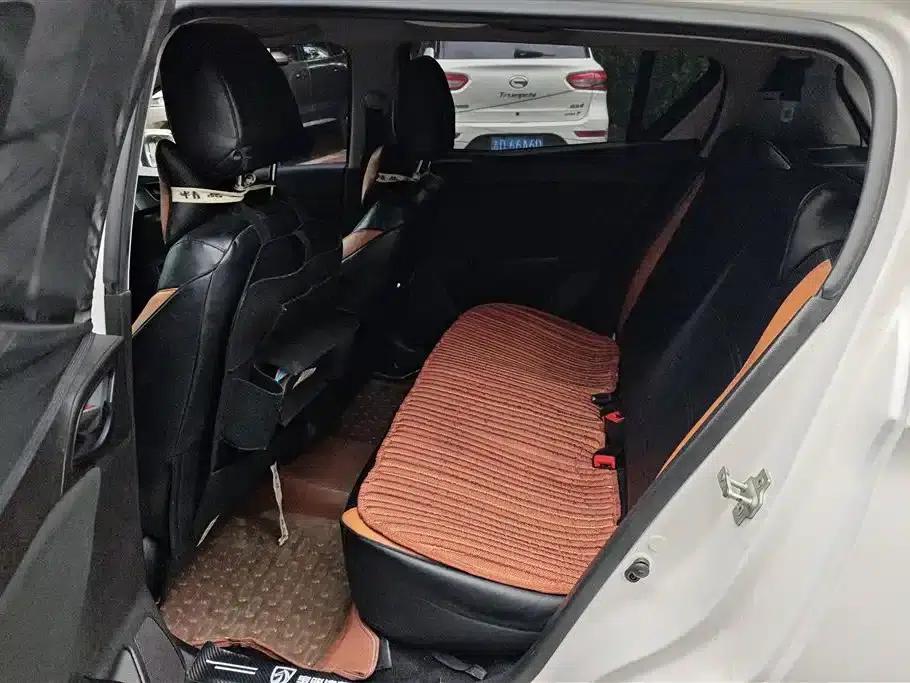 Baojun 310 2016 1.2L Manual Comfort Model — миниатюра 11