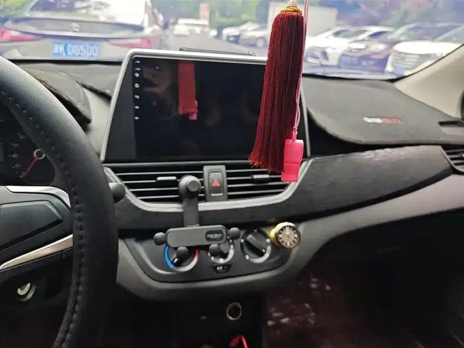 Baojun 310 2016 1.2L Manual Comfort Model — миниатюра 13