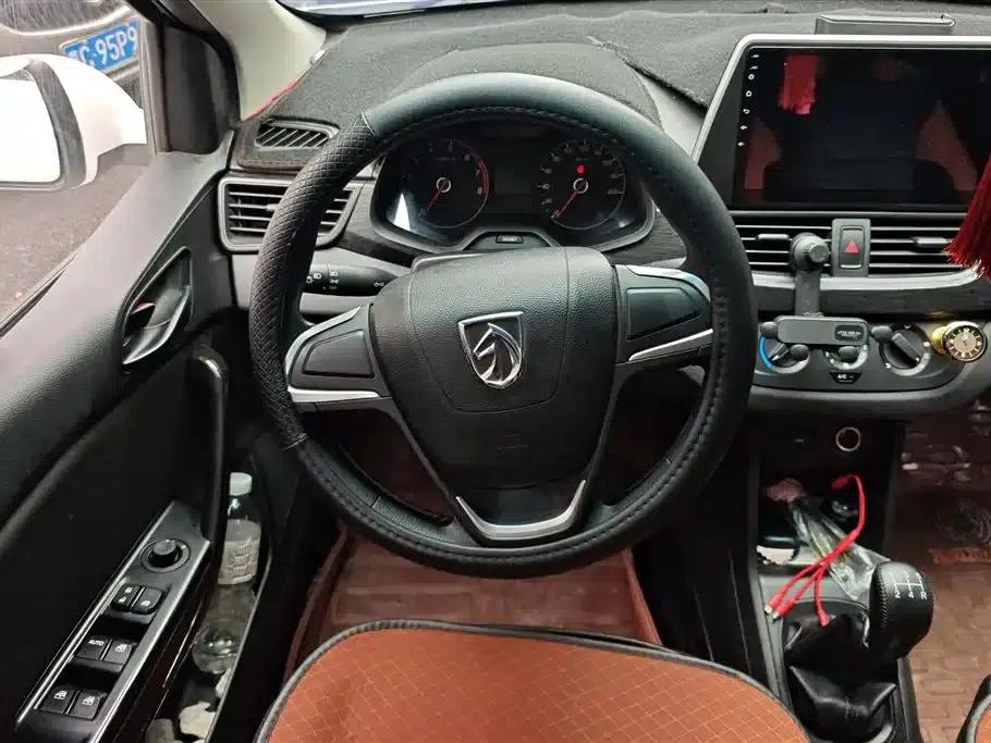 Baojun 310 2016 1.2L Manual Comfort Model — миниатюра 15