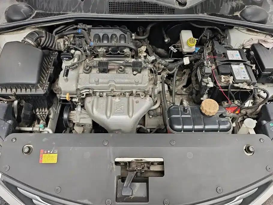 Baojun 310 2016 1.2L Manual Comfort Model — миниатюра 10