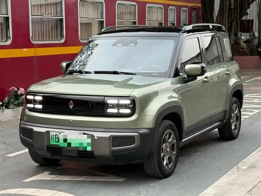 Baojun Yueye Plus 2024 Smart Supreme Edition 4-seater — миниатюра 1