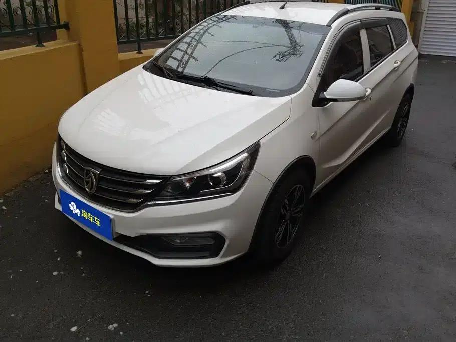 Baojun 310W 2017 1.5L Manual Comfort Model (National V Emission Standard) — миниатюра 1