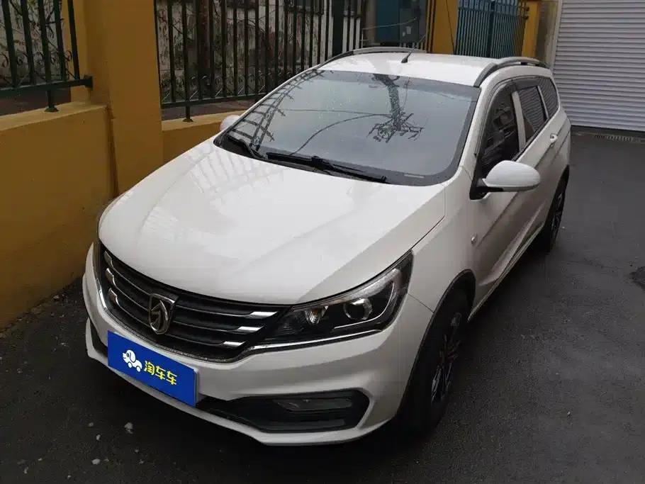 Baojun 310W 2017 1.5L Manual Comfort Model (National V Emission Standard) — миниатюра 2