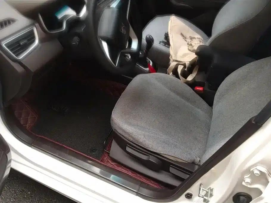 Baojun 310W 2017 1.5L Manual Comfort Model (National V Emission Standard) — миниатюра 9
