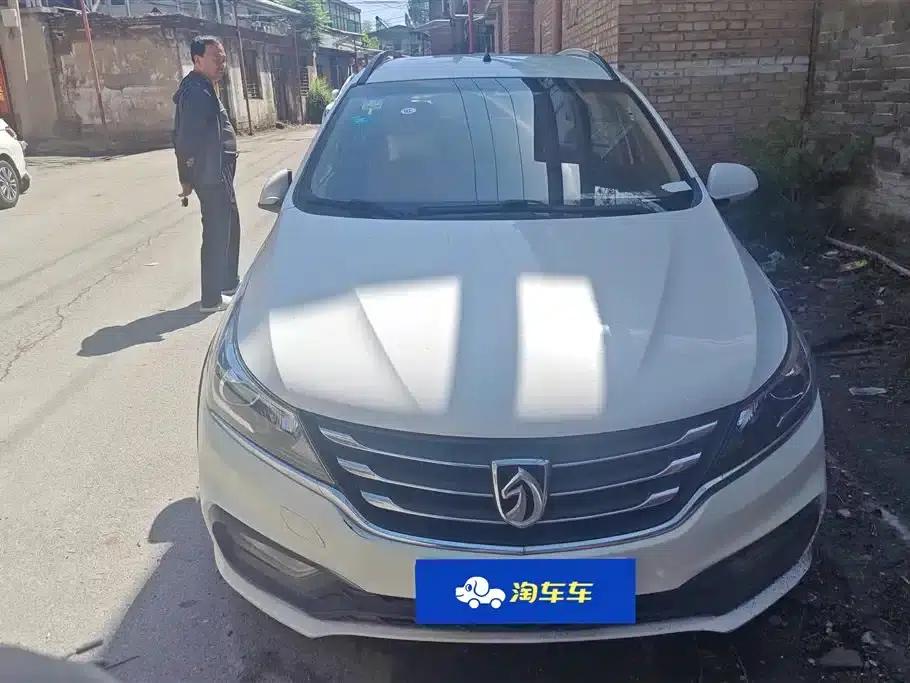 Baojun 310W 2017 1.5L Manual Comfort Model (National V Emission Standard) — миниатюра 2