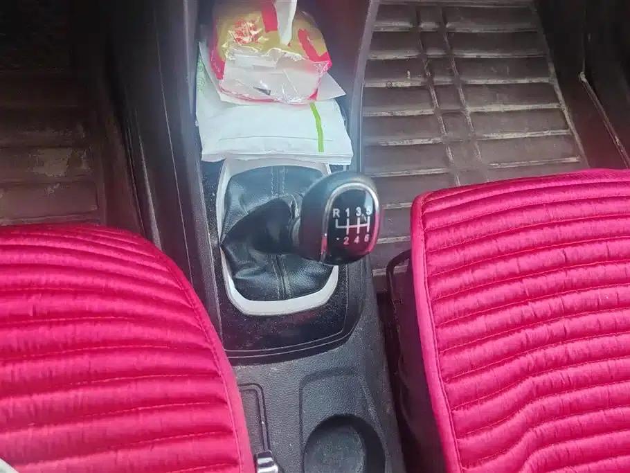 Baojun 310W 2017 1.5L Manual Comfort Model (National V Emission Standard) — миниатюра 16