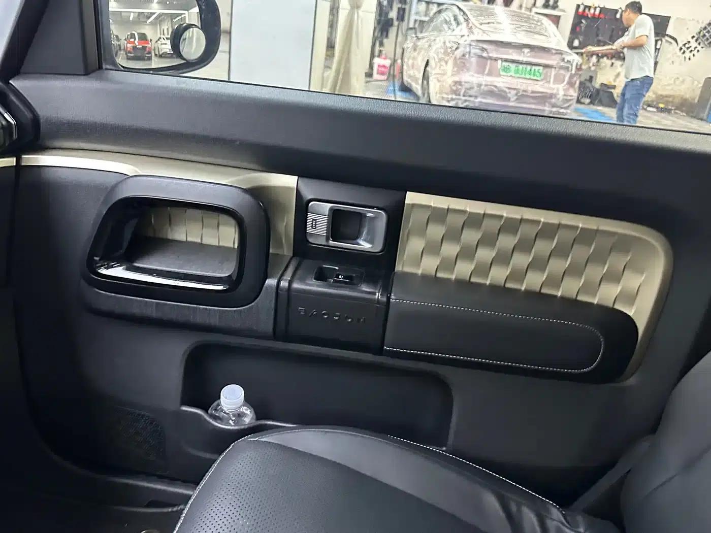 Baojun KiWi EV 2021 High-End Edition Fashion Gold Ternary Lithium — миниатюра 5