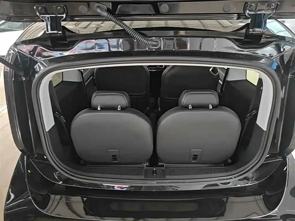 Baojun KiWi EV 2023 Smart Luxury Edition (Lithium Iron Phosphate) — миниатюра 19