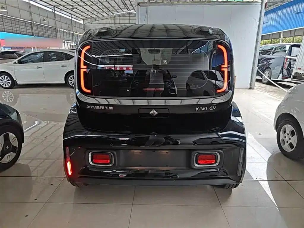 Baojun KiWi EV 2023 Smart Luxury Edition (Lithium Iron Phosphate) — миниатюра 6