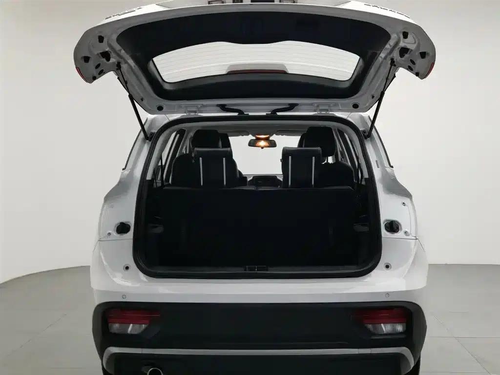 Baojun 530 2020 1.5T CVT Luxury Connected Edition 6-seater — миниатюра 16